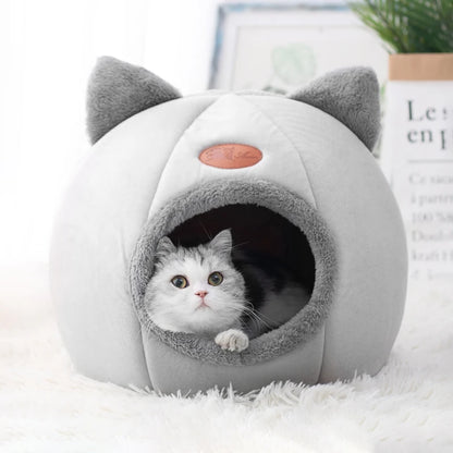 Deep Sleep Winter Cat Bed